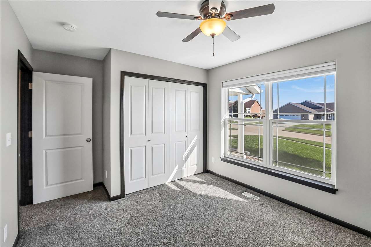 184 Kenton Way Williamsburg IA 52361