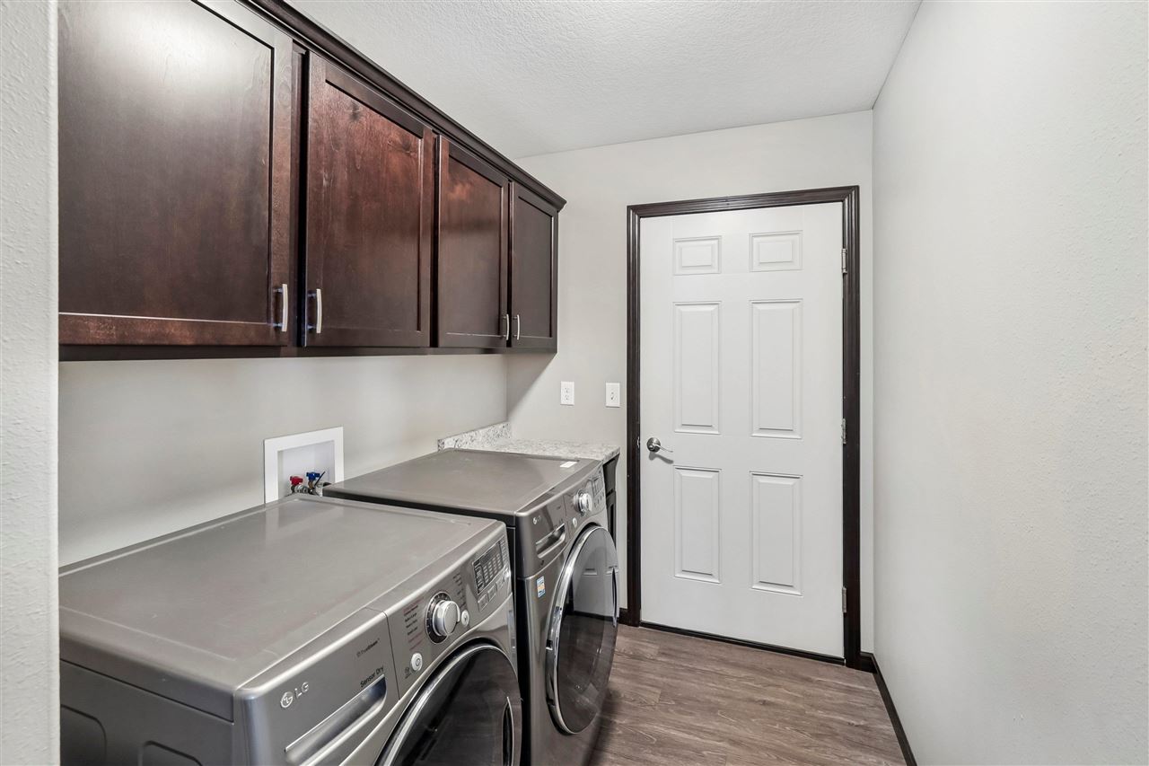 184 Kenton Way Williamsburg IA 52361