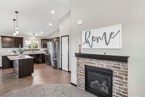 184 Kenton Way Williamsburg IA 52361