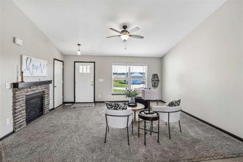 184 Kenton Way Williamsburg IA 52361