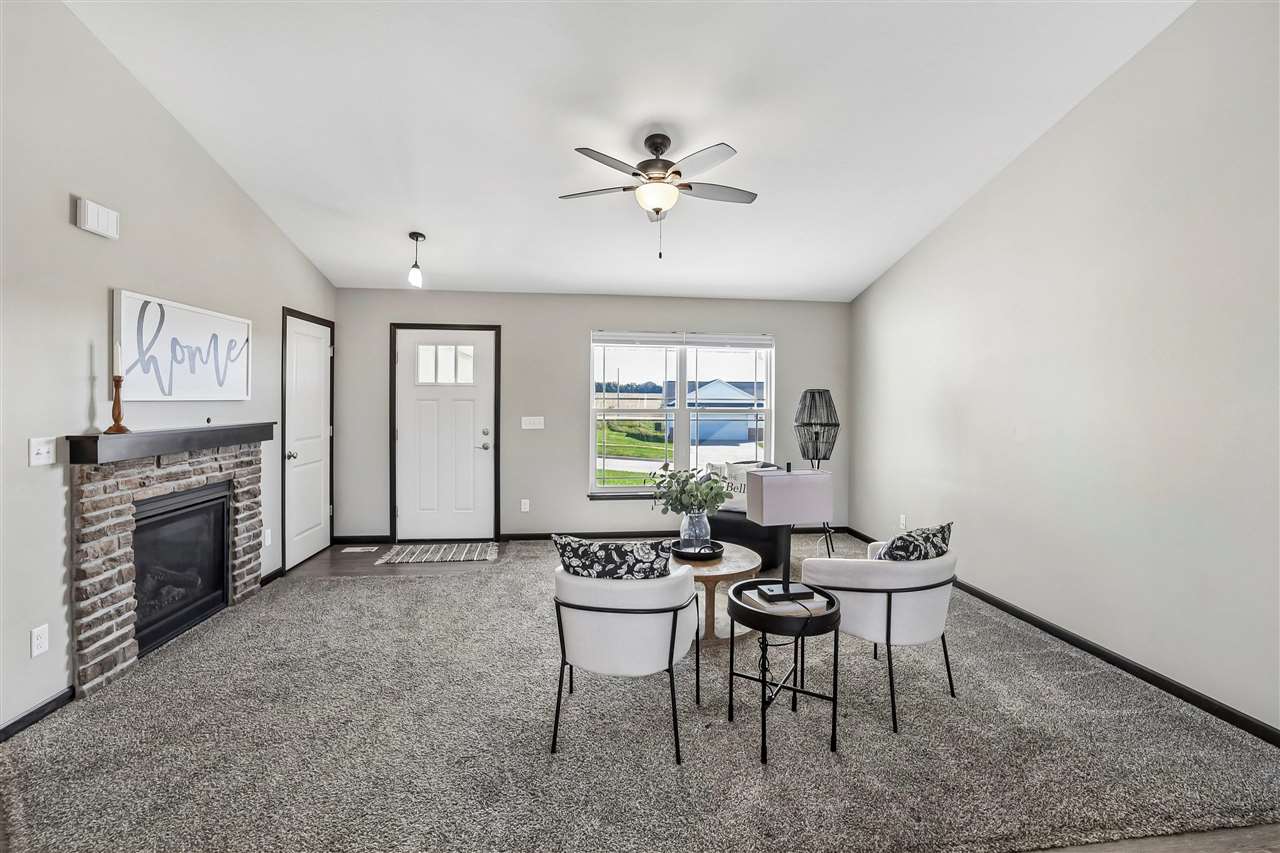 184 Kenton Way Williamsburg IA 52361