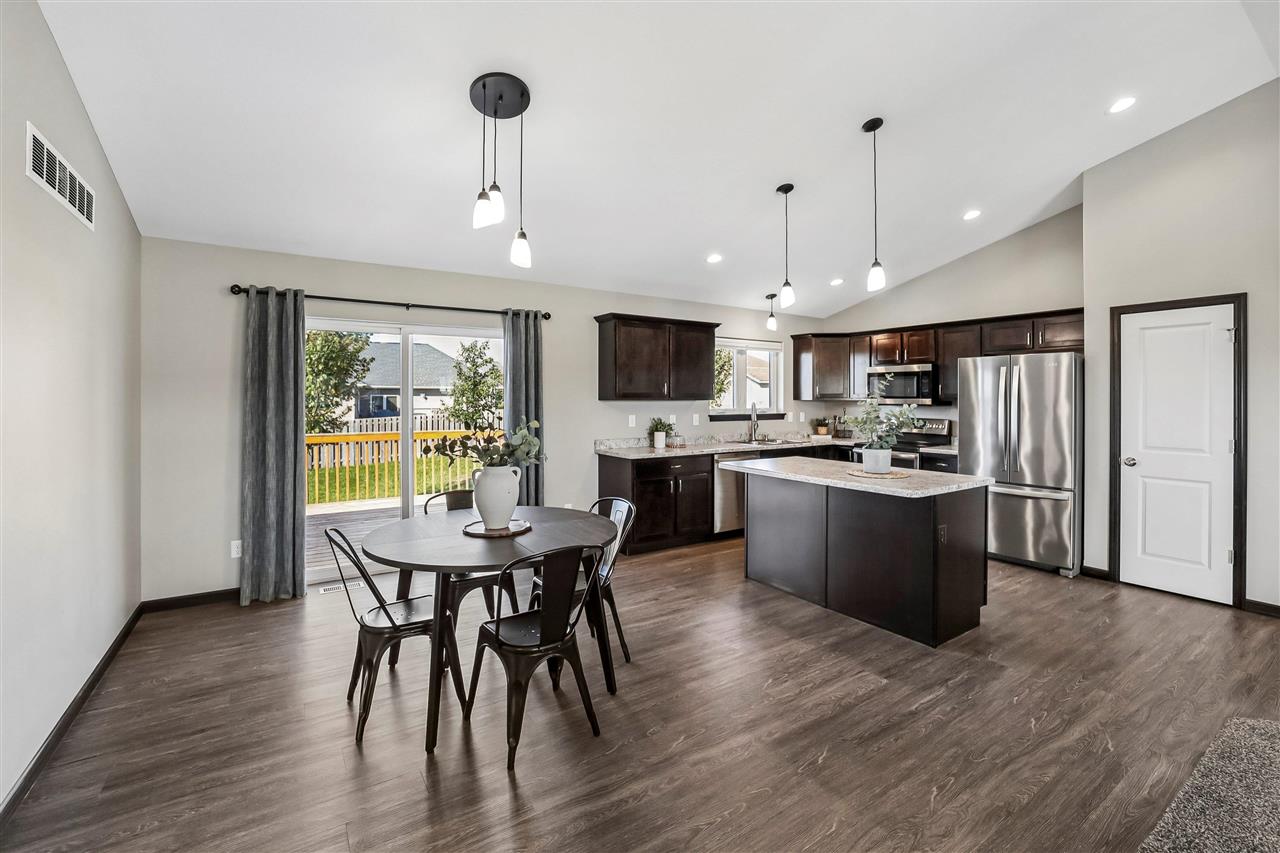 184 Kenton Way Williamsburg IA 52361