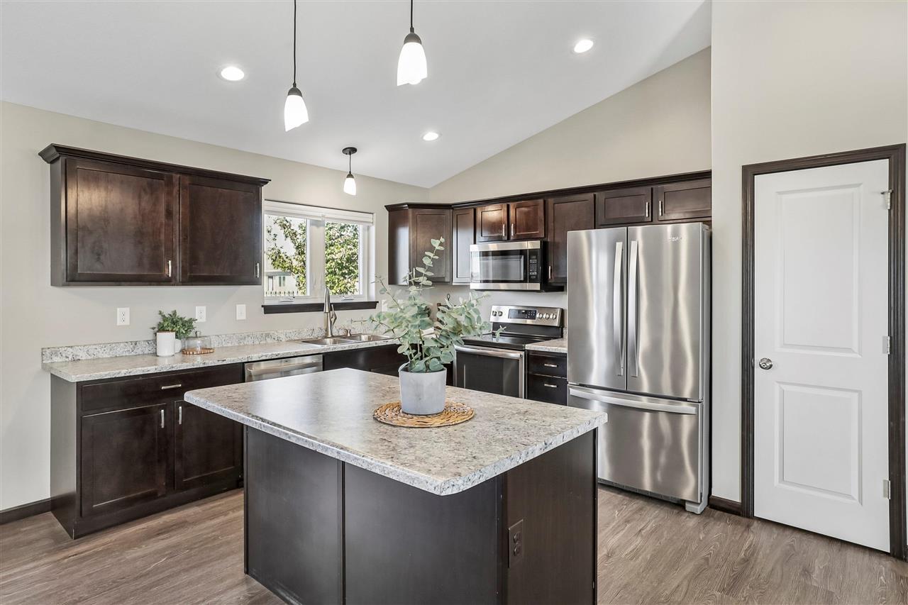 184 Kenton Way Williamsburg IA 52361