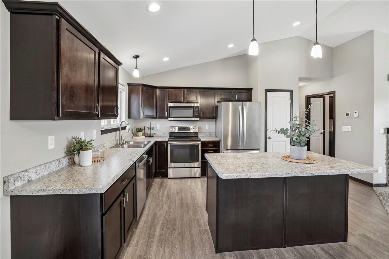 184 Kenton Way Williamsburg IA 52361