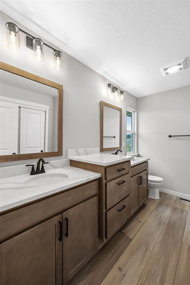 3660 Mclain Way Hiawatha IA 52233