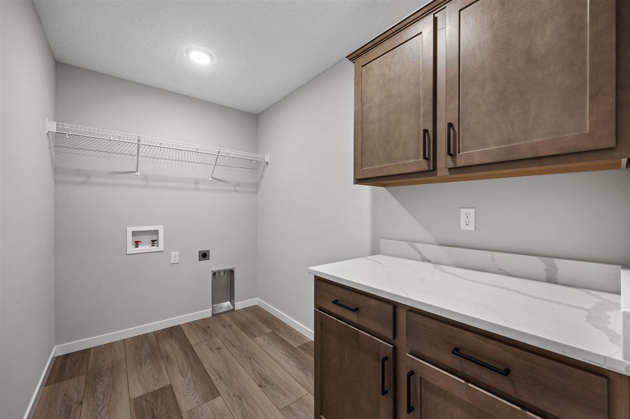 3660 Mclain Way Hiawatha IA 52233