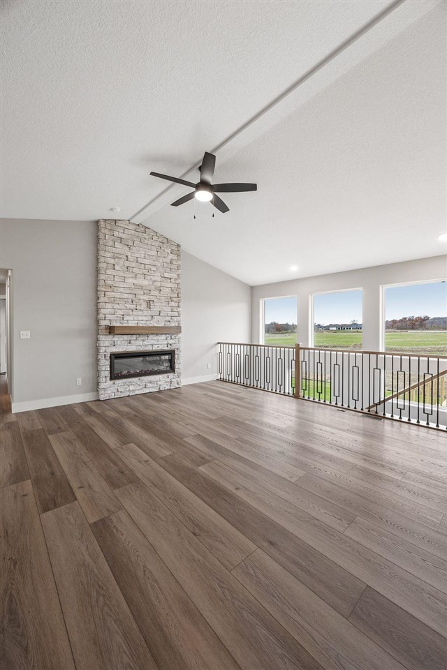 3660 Mclain Way Hiawatha IA 52233