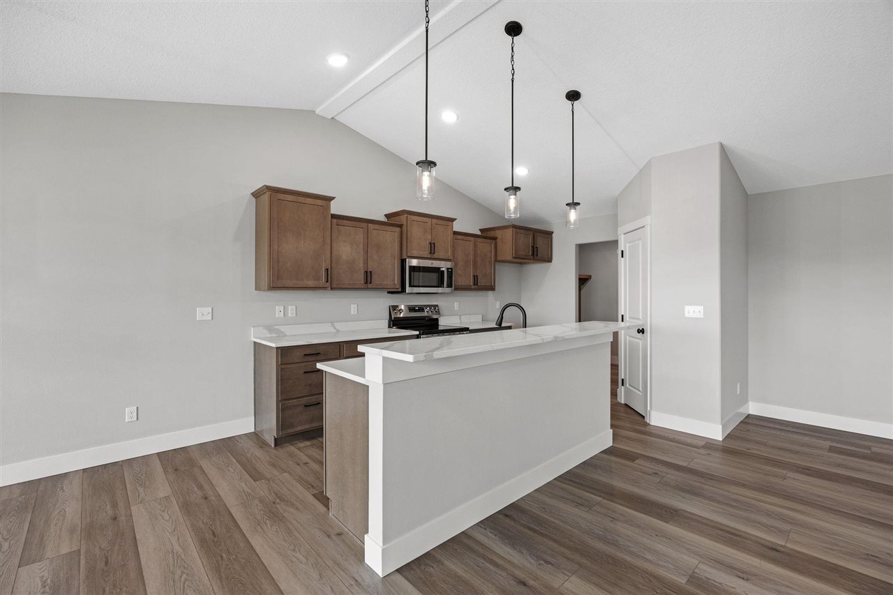 3660 Mclain Way Hiawatha IA 52233