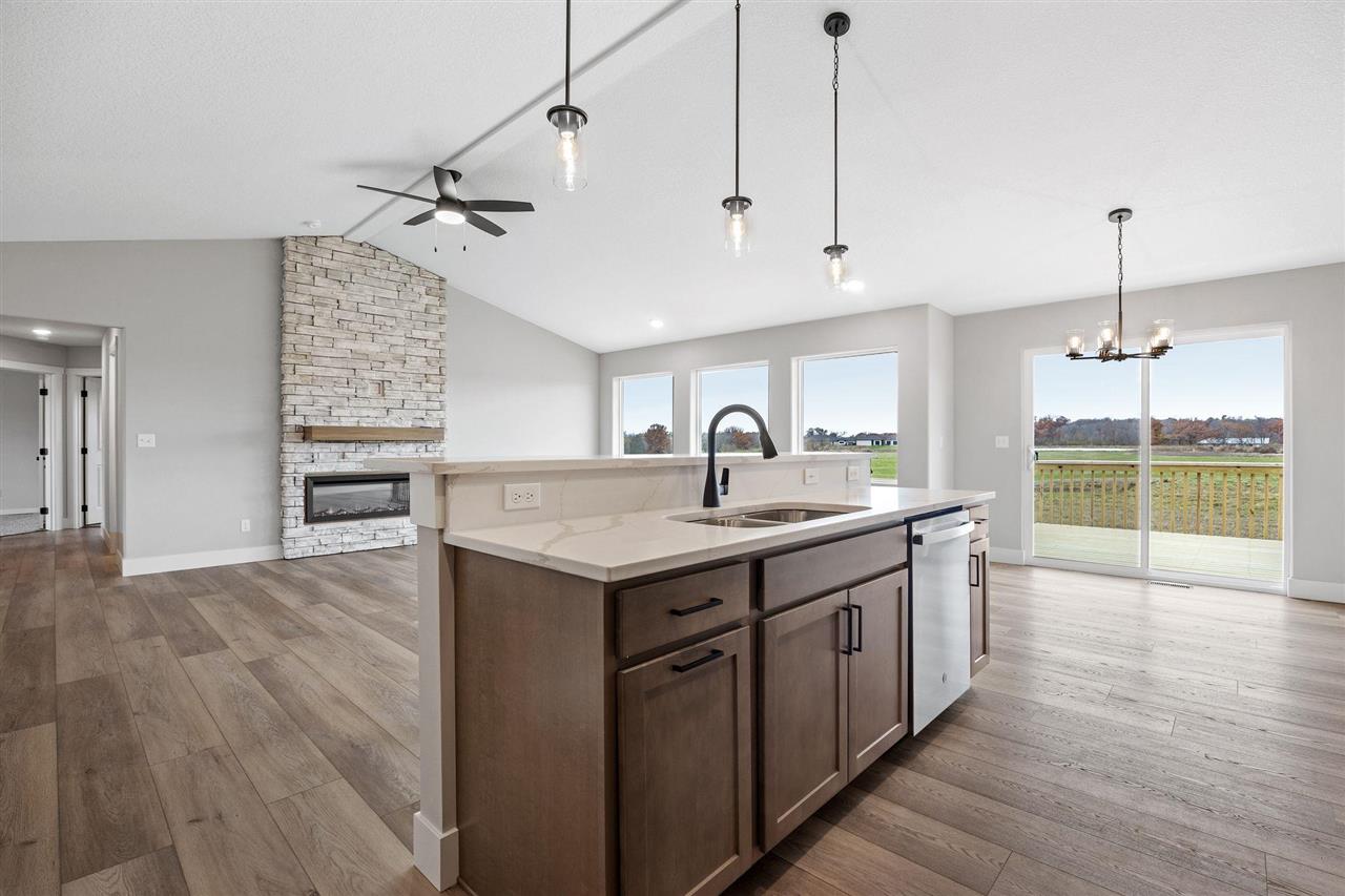 3660 Mclain Way Hiawatha IA 52233