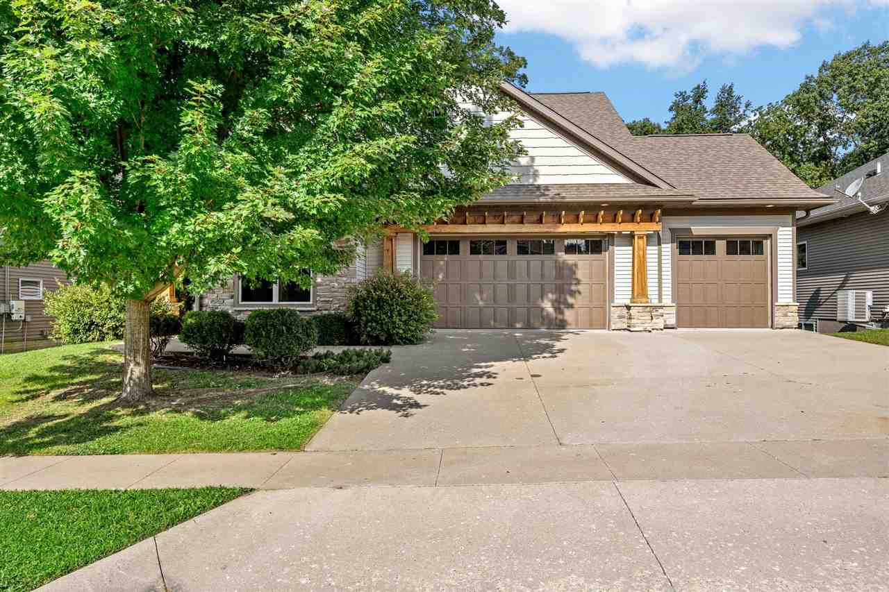 856 Sugar Loaf Circle Iowa City IA 52245