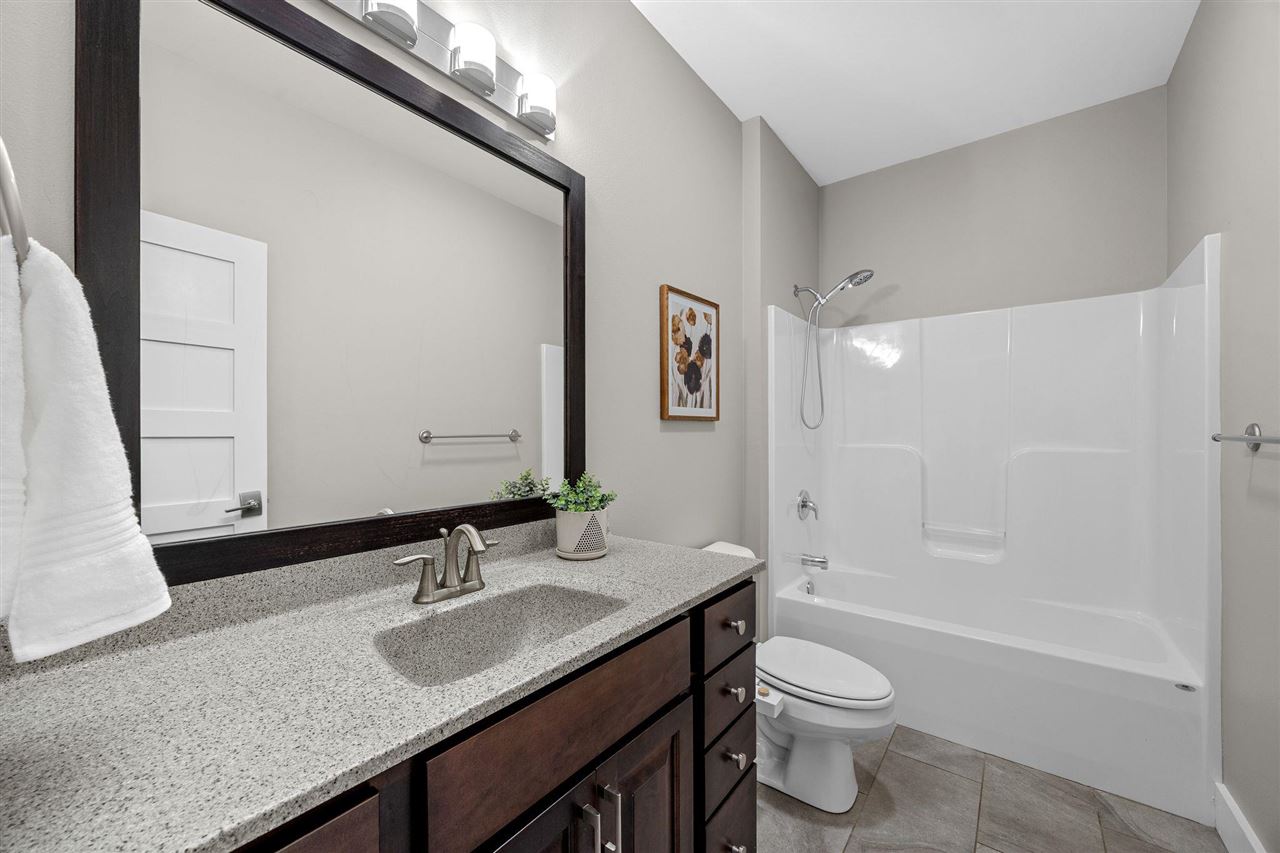 856 Sugar Loaf Circle Iowa City IA 52245