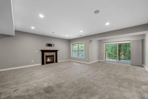 856 Sugar Loaf Circle Iowa City IA 52245
