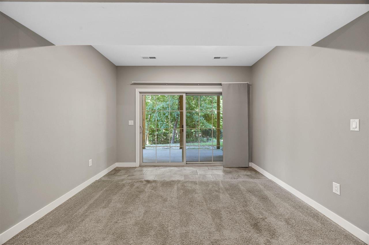 856 Sugar Loaf Circle Iowa City IA 52245