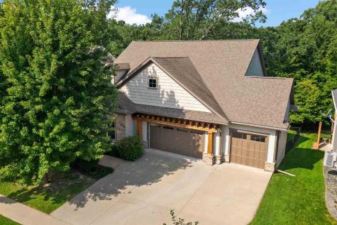 856 Sugar Loaf Circle Iowa City IA 52245