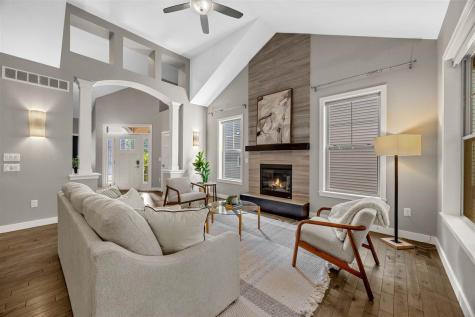 856 Sugar Loaf Circle Iowa City IA 52245