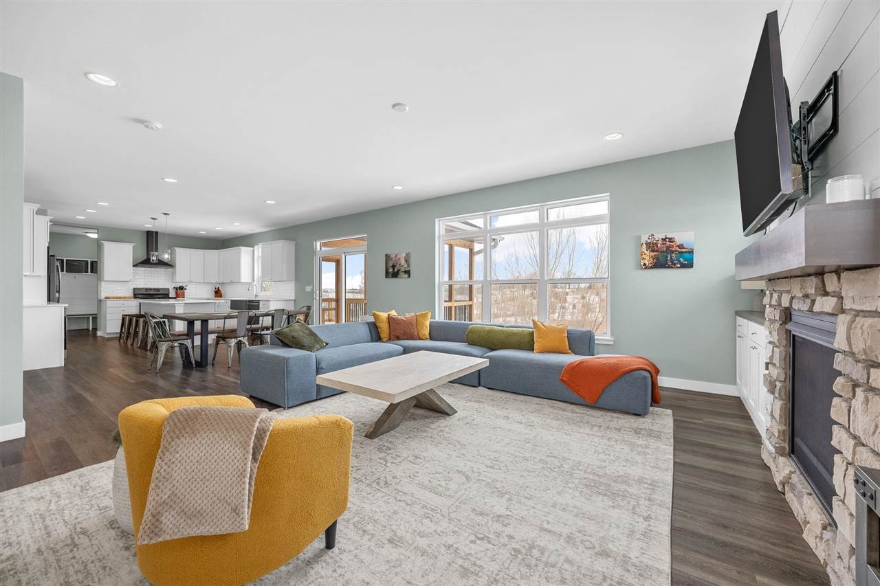 212 Sedona Street Iowa City IA 52246