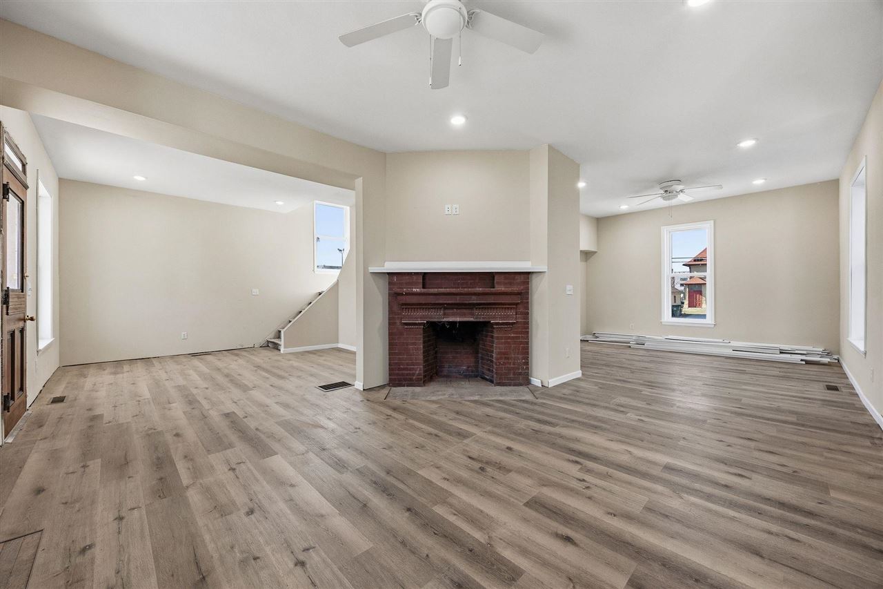 1426 3rd Avenue SE Cedar Rapids IA 52403