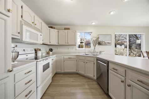 1485 Walker Way Coralville IA 52241