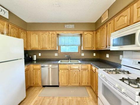 218 S High Avenue Oxford IA 52322