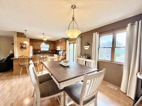 218 S High Avenue Oxford IA 52322