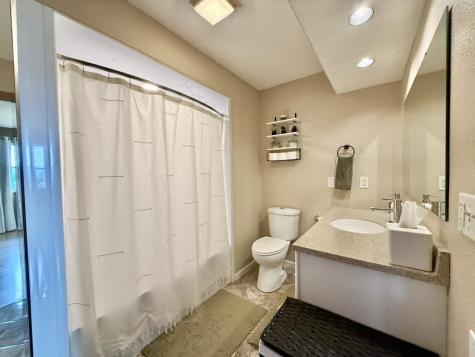218 S High Avenue Oxford IA 52322