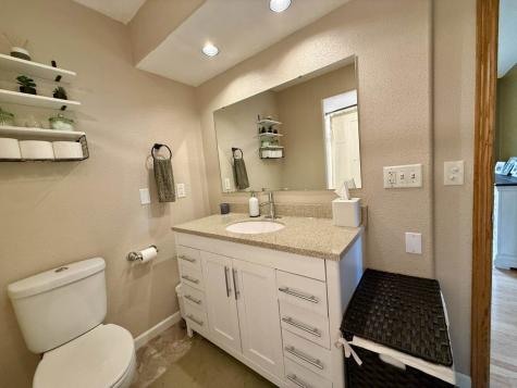 218 S High Avenue Oxford IA 52322