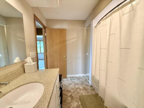 218 S High Avenue Oxford IA 52322