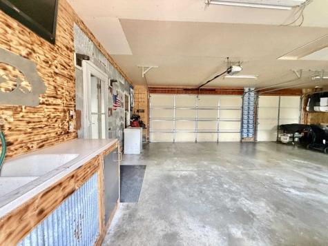 218 S High Avenue Oxford IA 52322