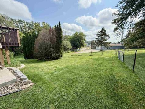 218 S High Avenue Oxford IA 52322