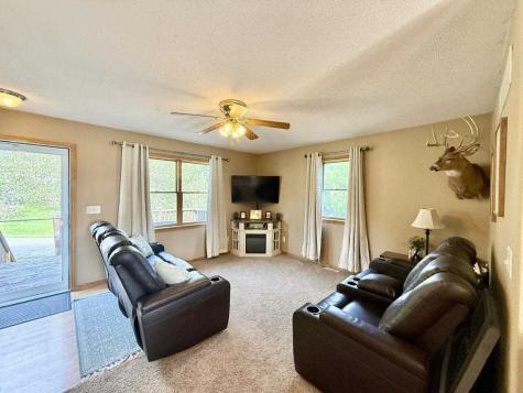 218 S High Avenue Oxford IA 52322