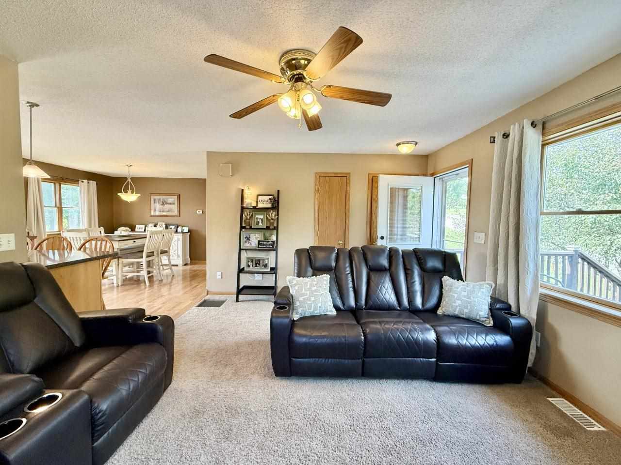 218 S High Avenue Oxford IA 52322