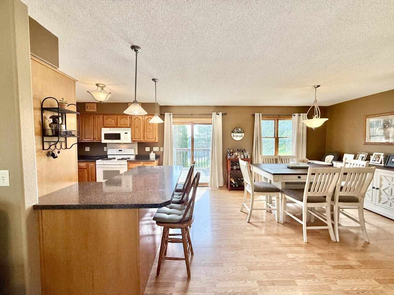 218 S High Avenue Oxford IA 52322