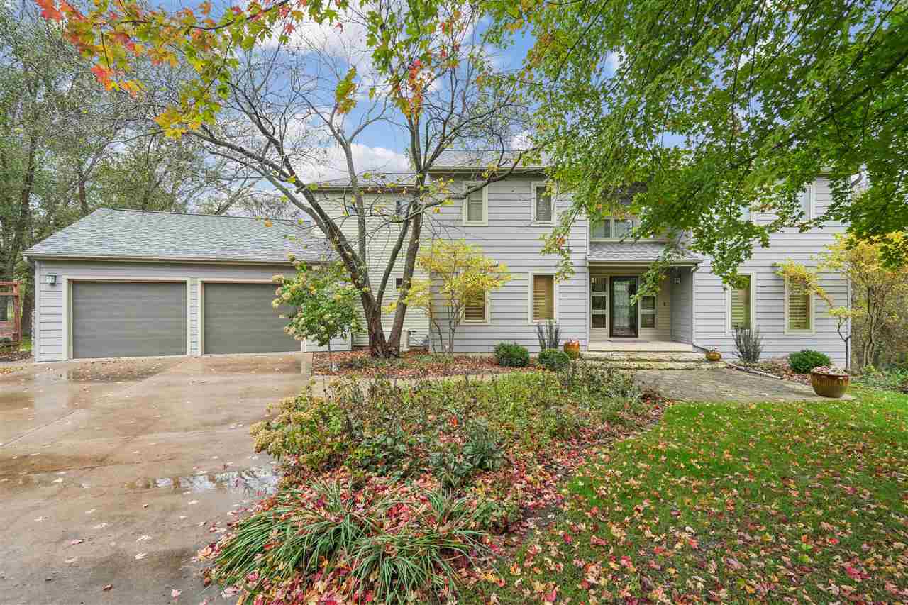 17 Briar Ridge Drive NE Iowa City IA 52240