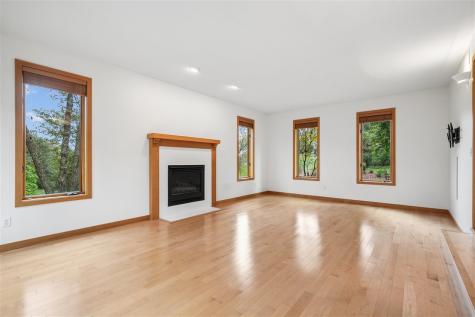 17 Briar Ridge Drive NE Iowa City IA 52240