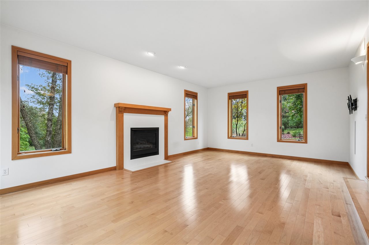 17 Briar Ridge Drive NE Iowa City IA 52240