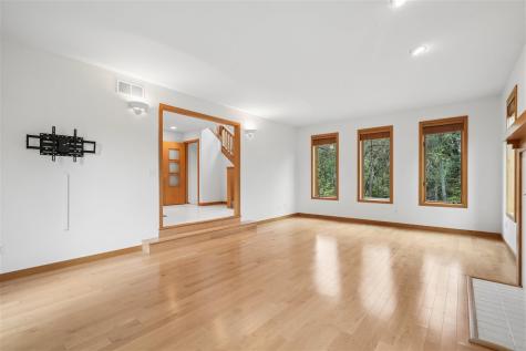 17 Briar Ridge Drive NE Iowa City IA 52240