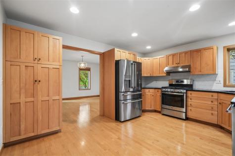 17 Briar Ridge Drive NE Iowa City IA 52240