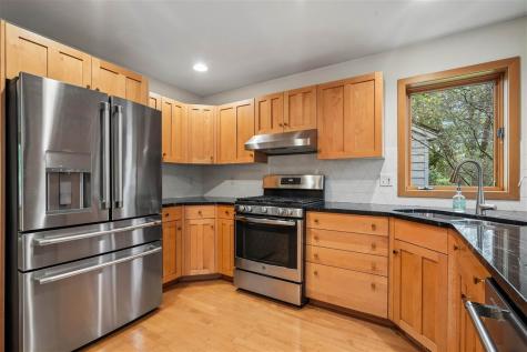 17 Briar Ridge Drive NE Iowa City IA 52240