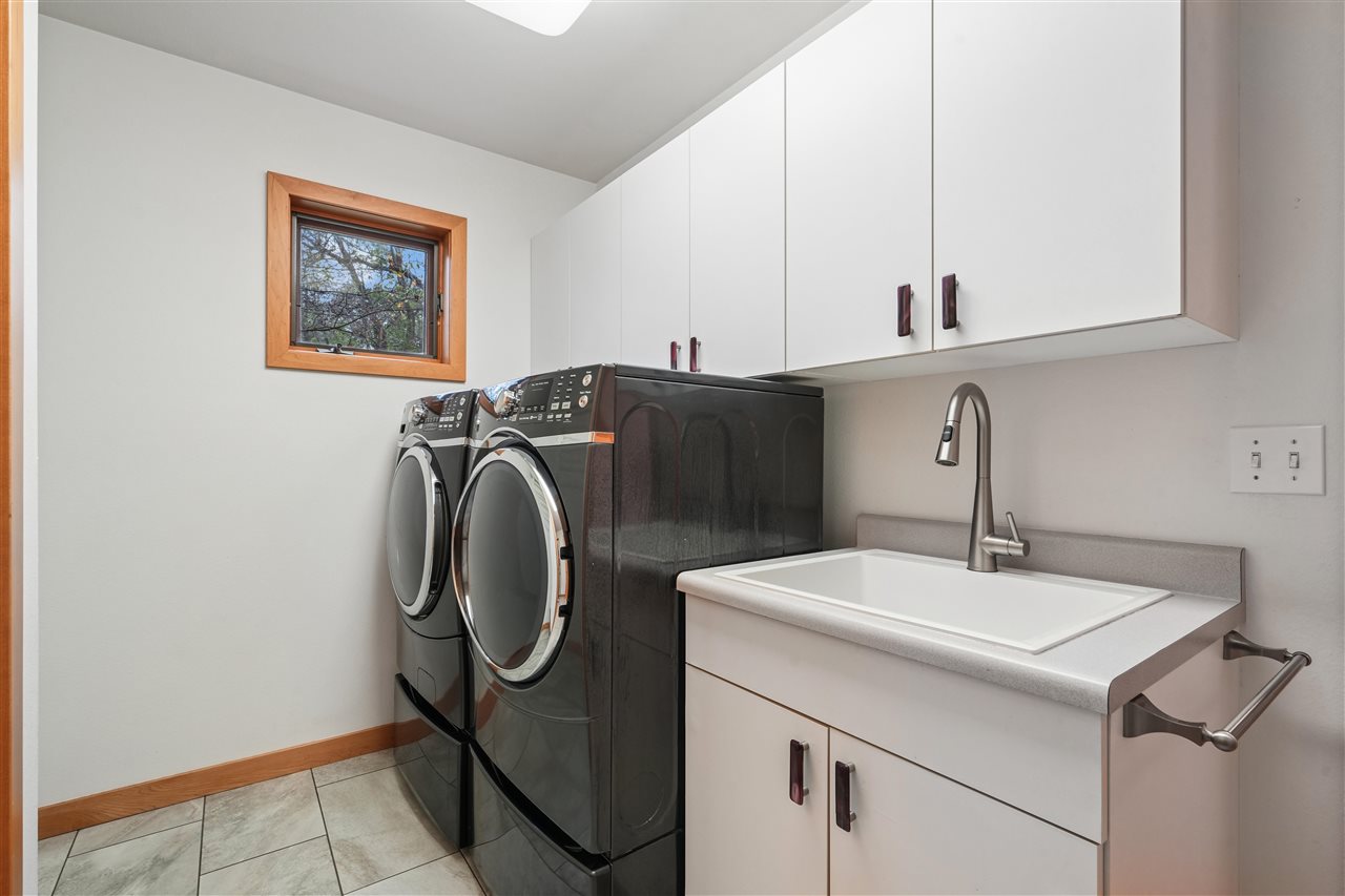 17 Briar Ridge Drive NE Iowa City IA 52240