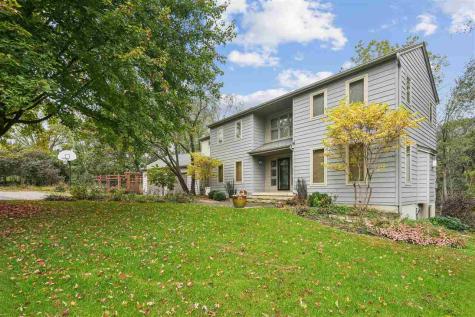 17 Briar Ridge Drive NE Iowa City IA 52240