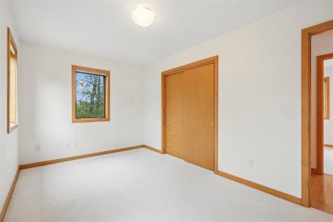 17 Briar Ridge Drive NE Iowa City IA 52240