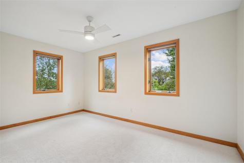 17 Briar Ridge Drive NE Iowa City IA 52240