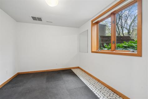 17 Briar Ridge Drive NE Iowa City IA 52240