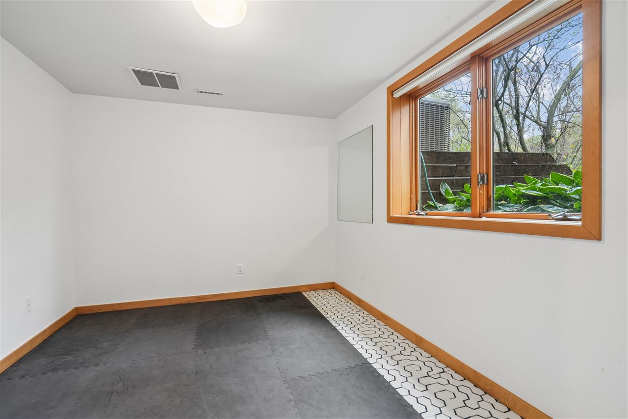 17 Briar Ridge Drive NE Iowa City IA 52240