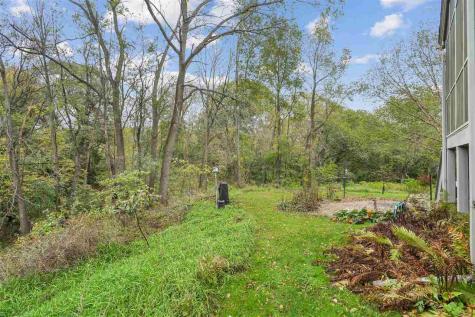 17 Briar Ridge Drive NE Iowa City IA 52240