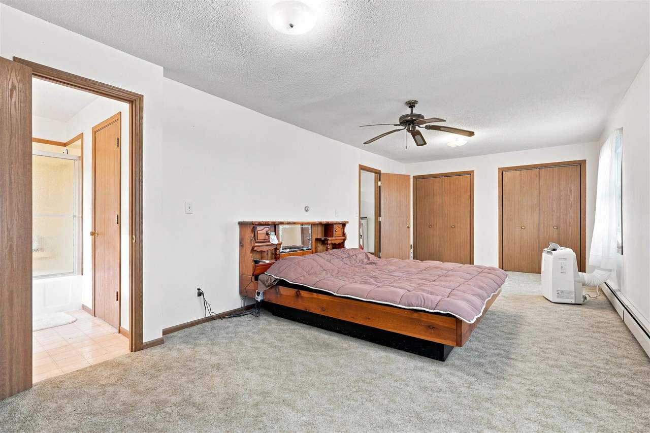 2960 160th Street Riverside IA 52327