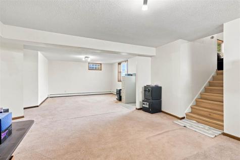 2960 160th Street Riverside IA 52327