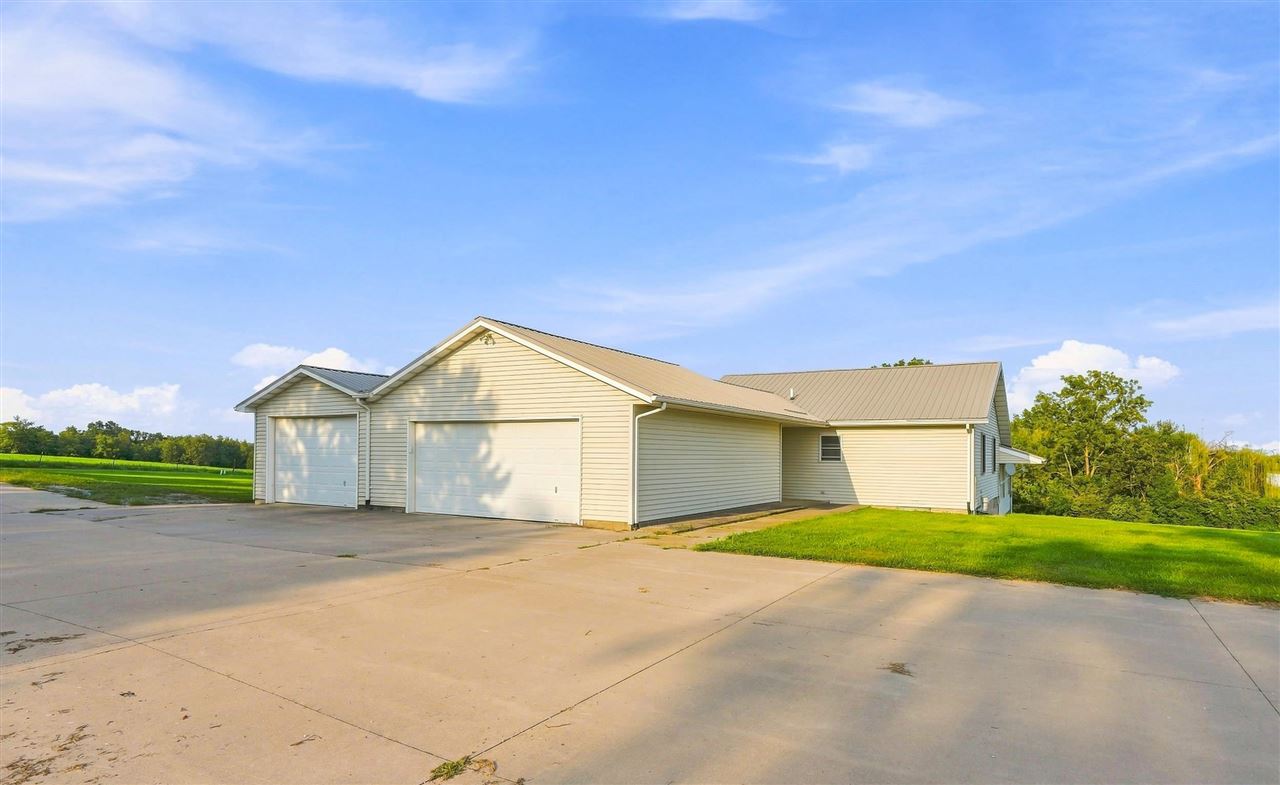 2960 160th Street Riverside IA 52327