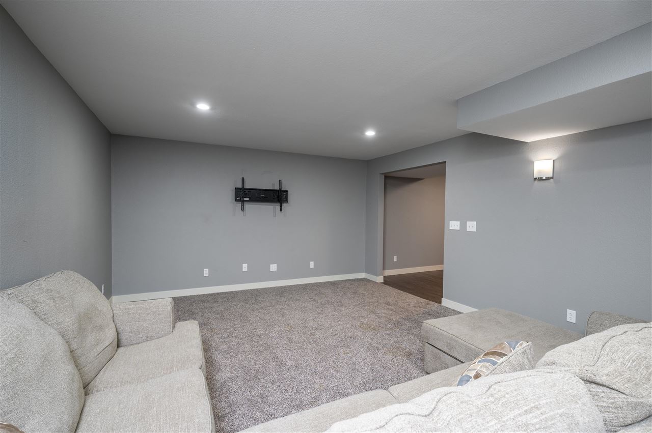 2520 Shaman Avenue Cedar Rapids IA 52404