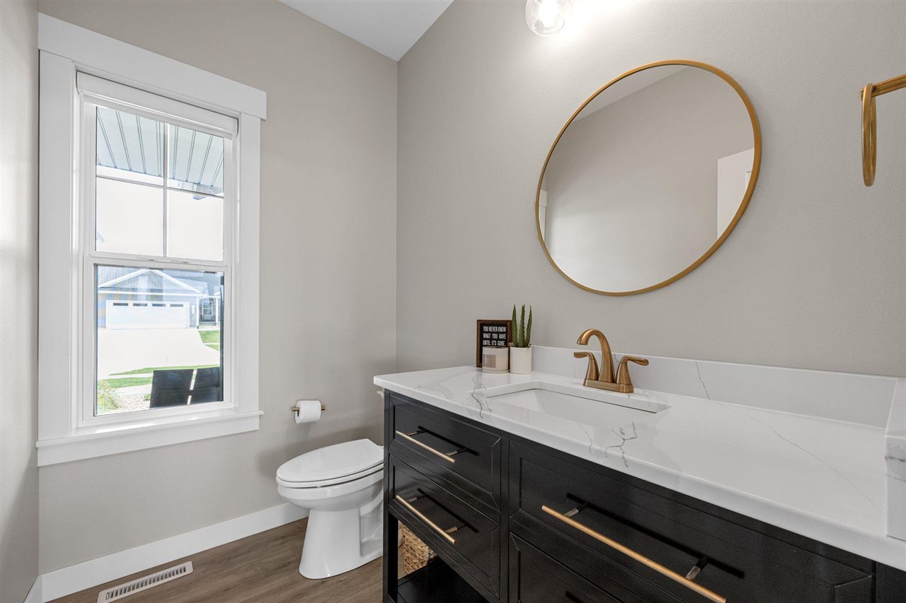 1601 Heartland Street Fairfax IA 52228